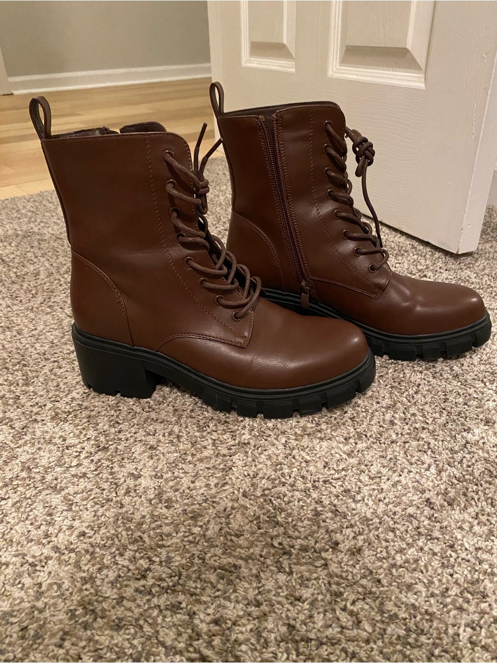 Athlefit Women’s Brown Lace-Up Combat Boots Like New Size 8